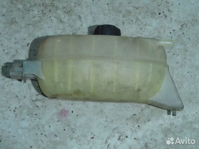 Бачек охлаждающей жидкости опель виваро