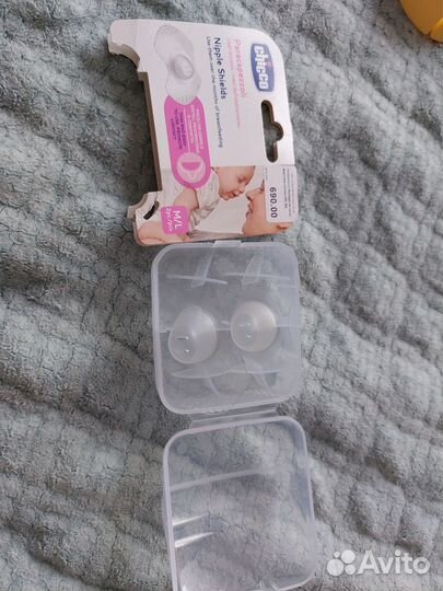 Накладки на грудь с контейнером