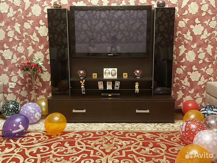 Полка для телевизора