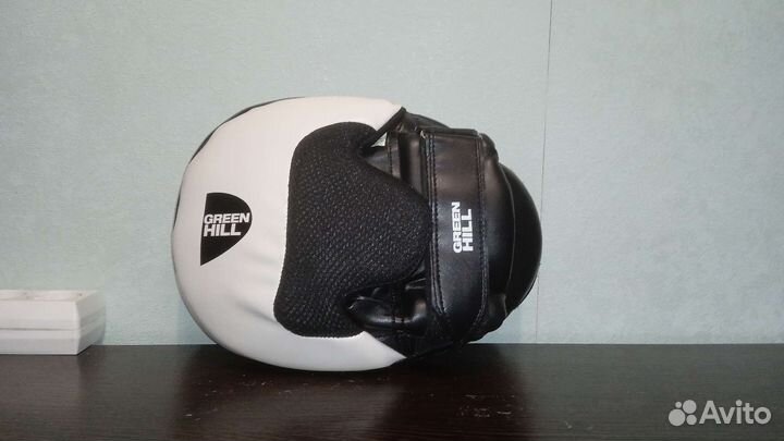 Лапа для единоборств изогнутая Green Hill FM-5252