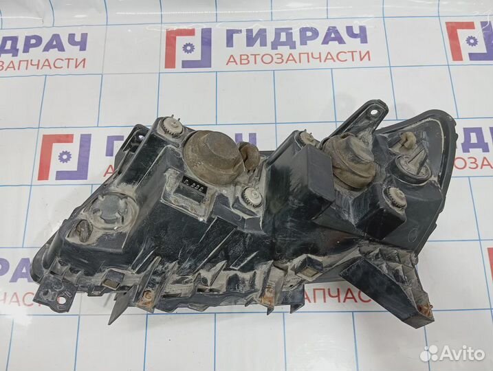 Фара правая Geely Emgrand EC7 1067001212