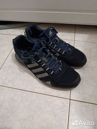 Кроссовки adidas 42/43