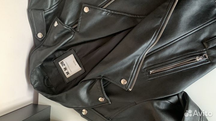 Кожаная куртка укороченная bershka