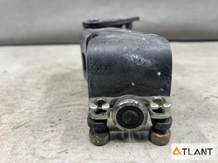 Ролик раздвижной двери задний левый honda freed