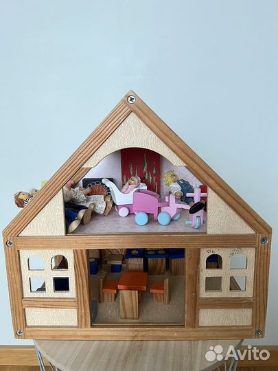 Домик кукольный