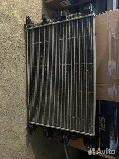 Оригинальный радиатор охлаждения Ford Fusion 2.5