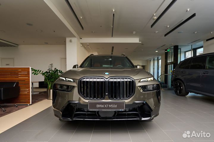 BMW X7 3.0 AT, 2023