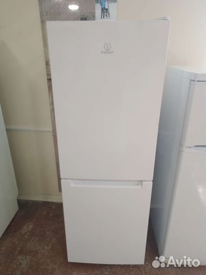 Холодильник Indesit как новый.Рассрочка без банков