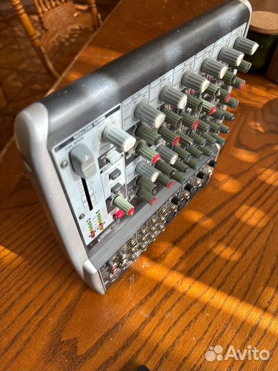 Микшерный пульт Xenyx Q1202 usb