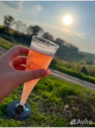 Одноразовые пластиковые бокалы