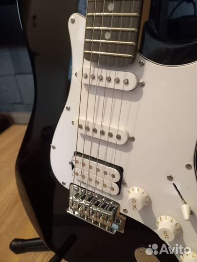 Электрогитара + комбик (комплект)