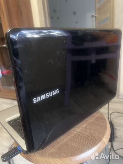 Ноутбук samsung rv510