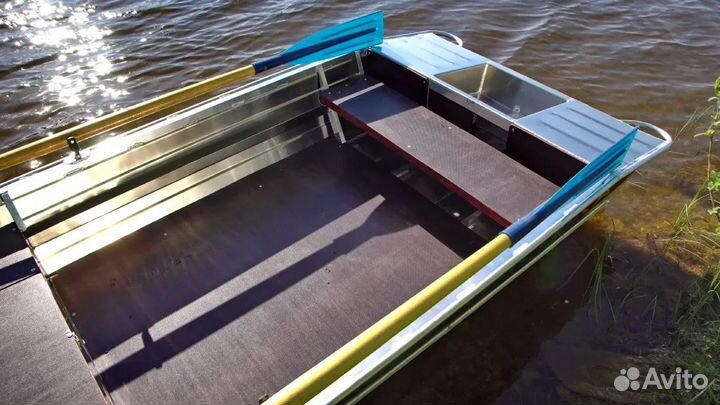 Моторно-гребная лодка Тактика-320