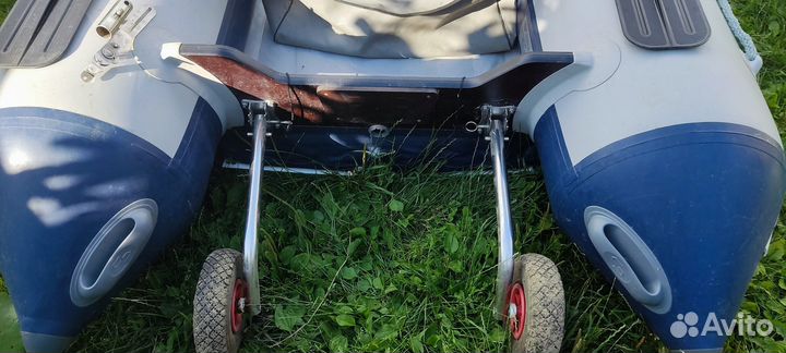 Лодка с мотором