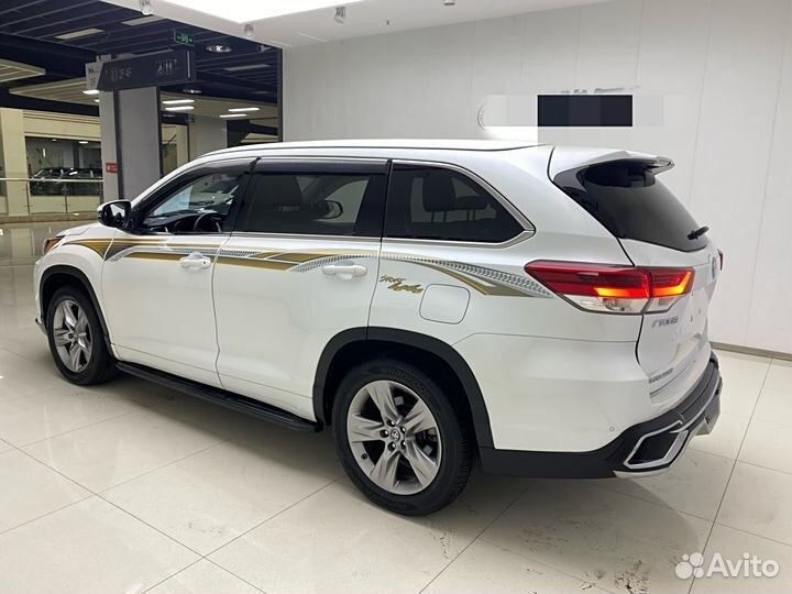 Toyota Highlander 2.0 AT, 2021, 31 000 км