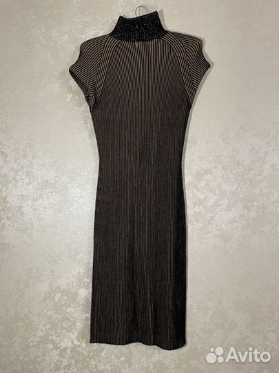 Платья, блузы и прочее.разбираю гардероб