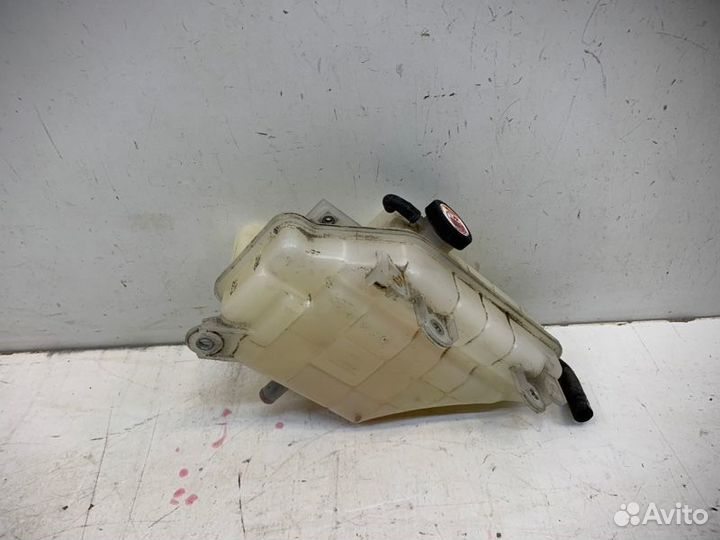 Бачок расширительный Toyota Land Cruiser 200