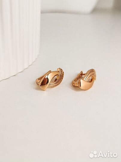 Серьги с фианитами