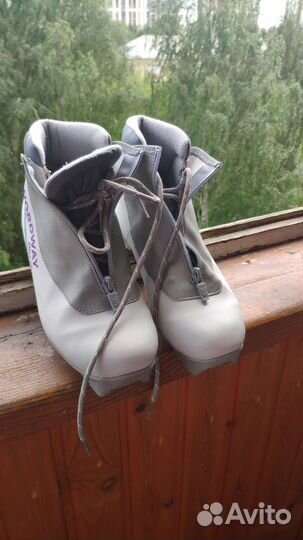 Лыжные ботинки 39р
