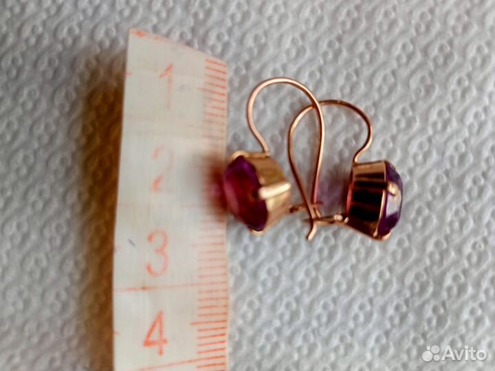 Золотые серьги с александритом