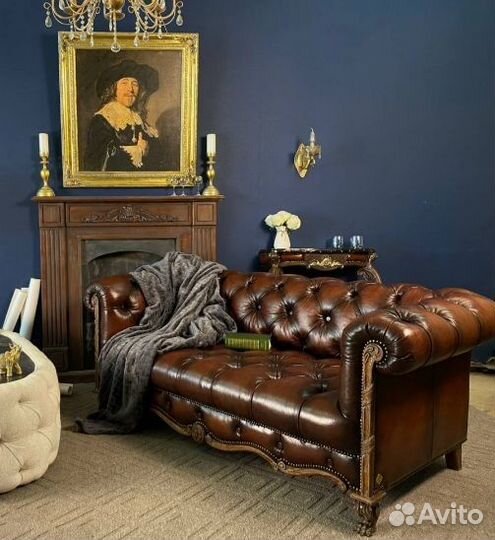 Кожаный диван