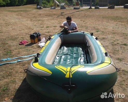 Надувная лодка Intex Seahawk 4 Boat Set (68351)