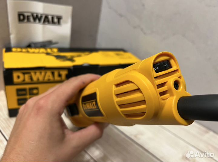 Ушм Болгарка Dewalt 125 с регулировкой