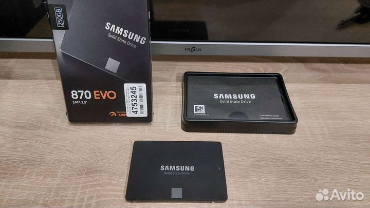 SSD накопитель Samsung 870 EVO MZ-77E250BW 250Gb