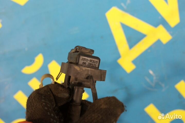 Клапан вентиляции топливного бака Ford Mondeo 3