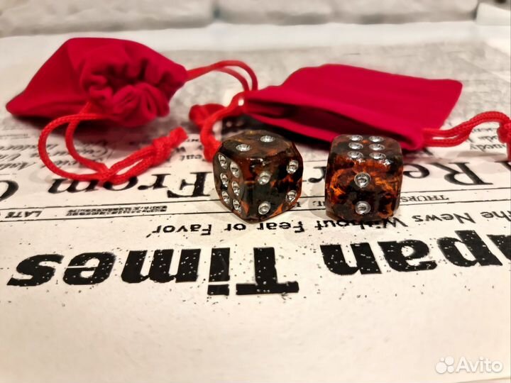 Кости, кубики, зарики янтарные