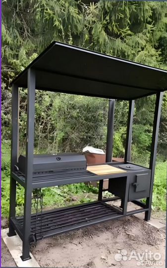 Мангал с крышей