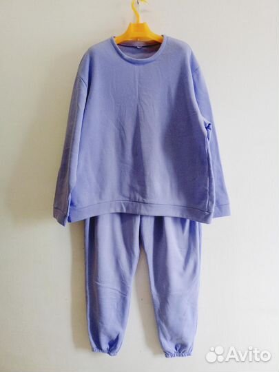 Новый спортивный костюм женский 68 размер