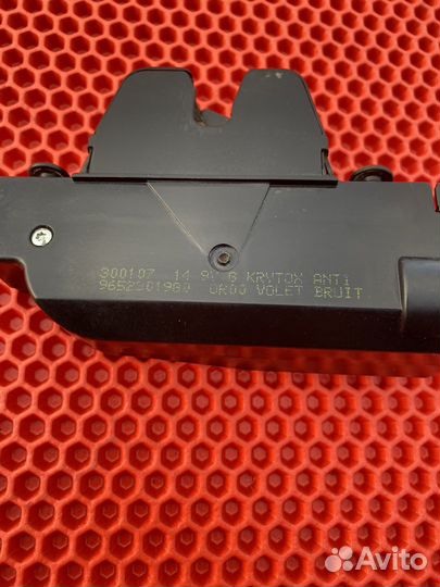 Замок крышки багажника citroen c4