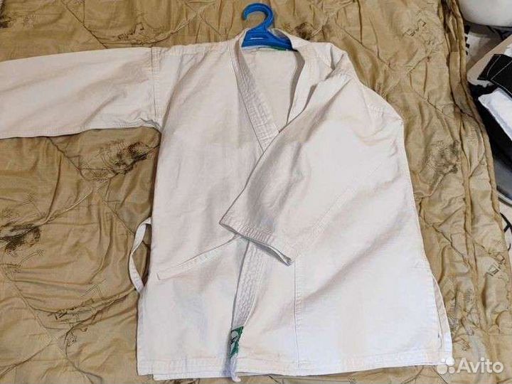 Комплект защиты и кимоно для карате