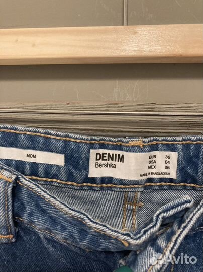 Джинсы Bershka mom 42 размер