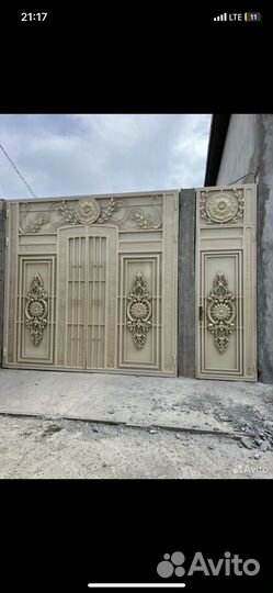 Кованные ворота с калиткой