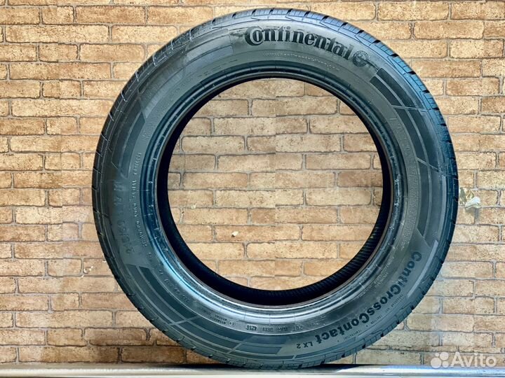 Continental ContiCrossContact LX2 215/60 R17