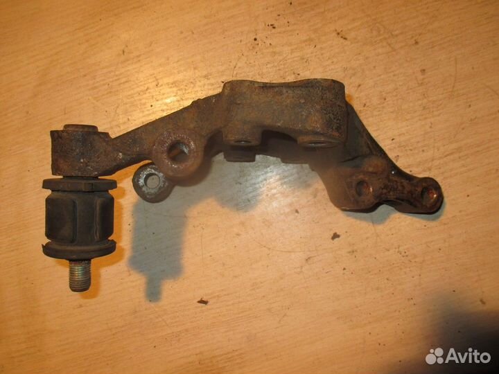 Кулак поворотный задний правый