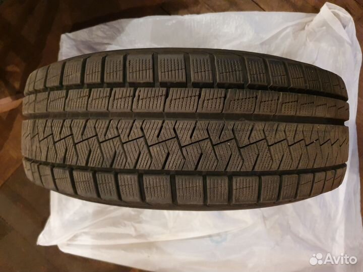 Pirelli Ice Zero FR 205/60 R16