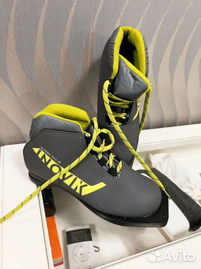 Лыжные ботинки