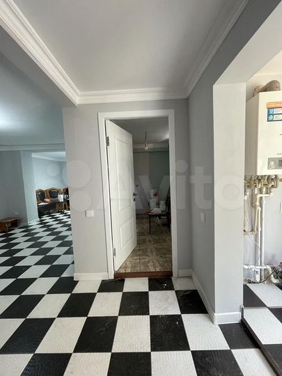 3-к. квартира, 114 м², 1/2 эт.