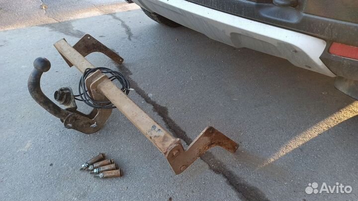 Фаркоп на Renault Duster от 1 поколения