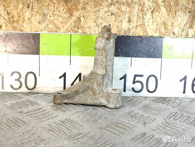 Кронштейн компрессора кондиционера Bmw 7 e66 2001