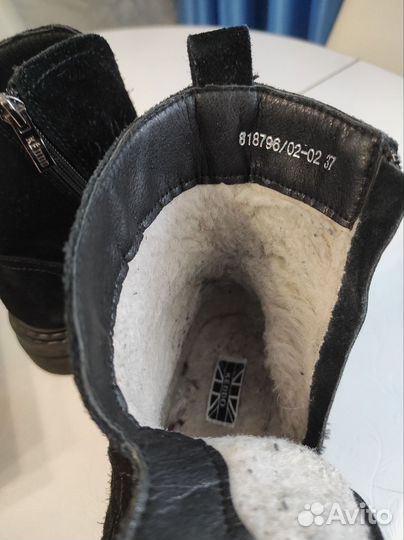 Зимние женские замшевые полусапожки