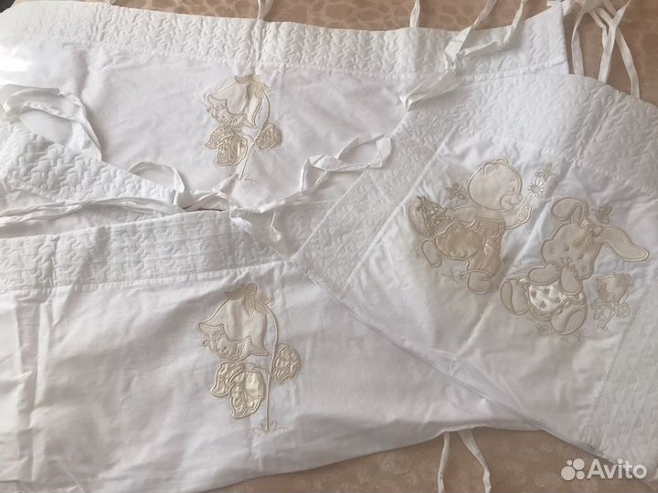 Чехлы на бортики в кроватку, растяжка и плакат