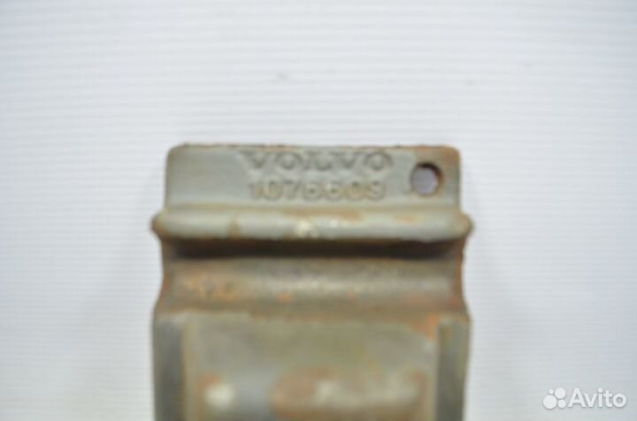 Регулировочный клин рессоры, переднего моста, правый volvo FM12 (01.98-12.05)