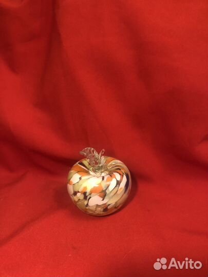 Декор для дома яблоко из художественного стекла