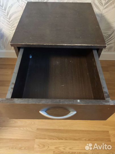 Тумба выкатная на колесах