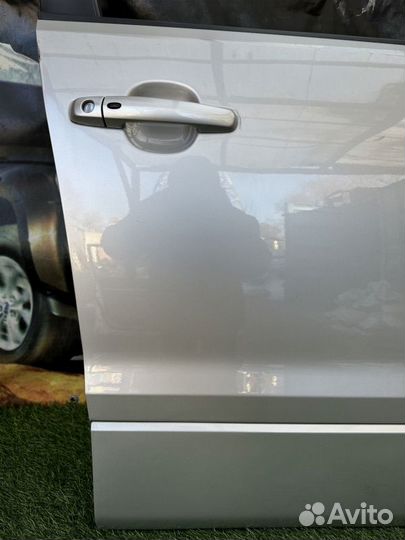 Дверь передняя правая Suzuki Escudo/Grand Vitara