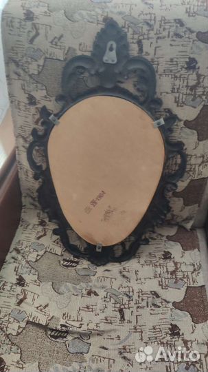 Зеркало в бронзовой раме